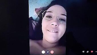 Milf Tây Ban Nha Quyến Rũ Người Đam Mê Webcam Từ Xa