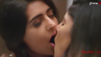 Sinnlich Dixit In A Lesbian Scene With Big Tits