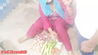 Indian Bhabhi Sells Veggies, Gets Penetrated And Creampied