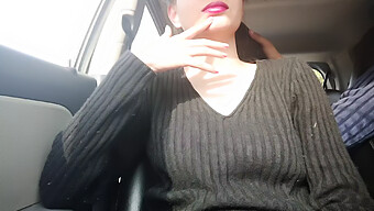 Kawan India Mendapat Handjob Di Luar Di Dalam Kereta Dengan Deepthroat Dan Blowjob