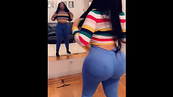 Sensuell Twerking-Bragd: Afro-Amerikanske Og Latina-Skjønnheter